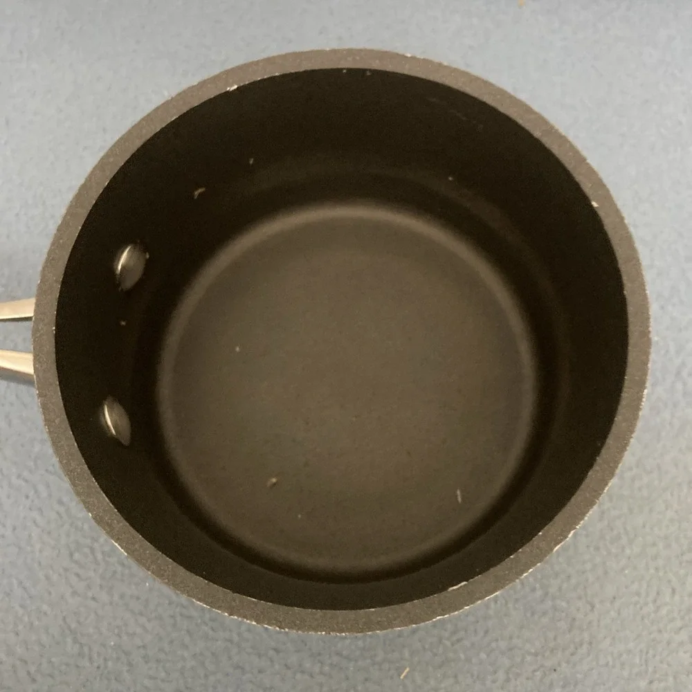 Kirkland Signature NSF Hard-Anodized Aluminum 1 QT (.94 L) Saucepan w/Lid